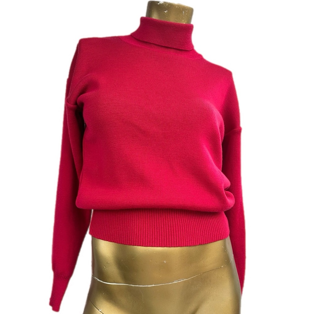 Vintage Tyrolia Skiwear by HEAD turtleneck sweater
wool/acrylic, Hong Kong XL